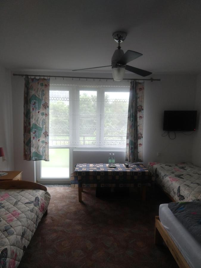 Pokoje Roznow Hotel Luaran gambar